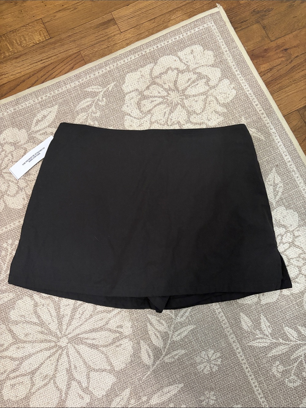 Princess Polly Black Skort HOLE UNDER ZIPPER